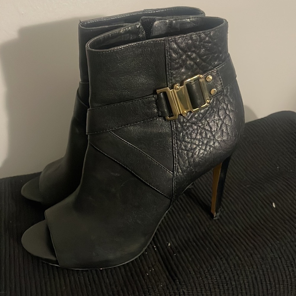 Open toe ankle boots with crisscross straps